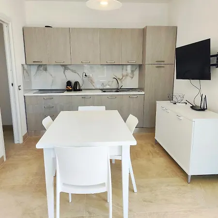 Villa Borgo Bianco 1 Con Piscina In Condivisione *