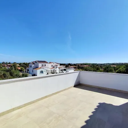 Villetta Borgo Bianco 1 Con Piscina In Condivisione